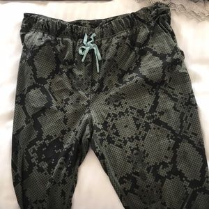 Lululemon joggers